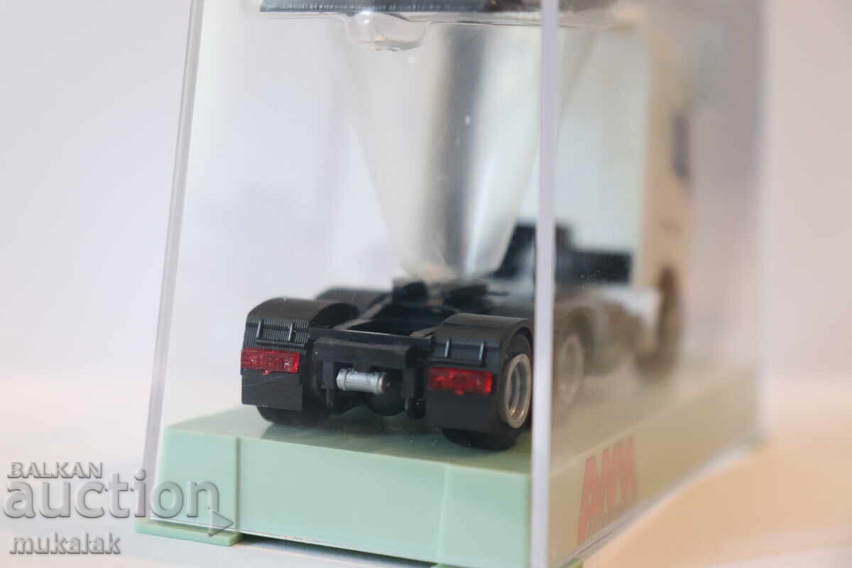 AWM H0 1/87 VOLVO ΒΛΕΚΑΤΣ ΚΑΜΙΟΝ ΜΟΝΤΕΛ ΤΙΡ - 7