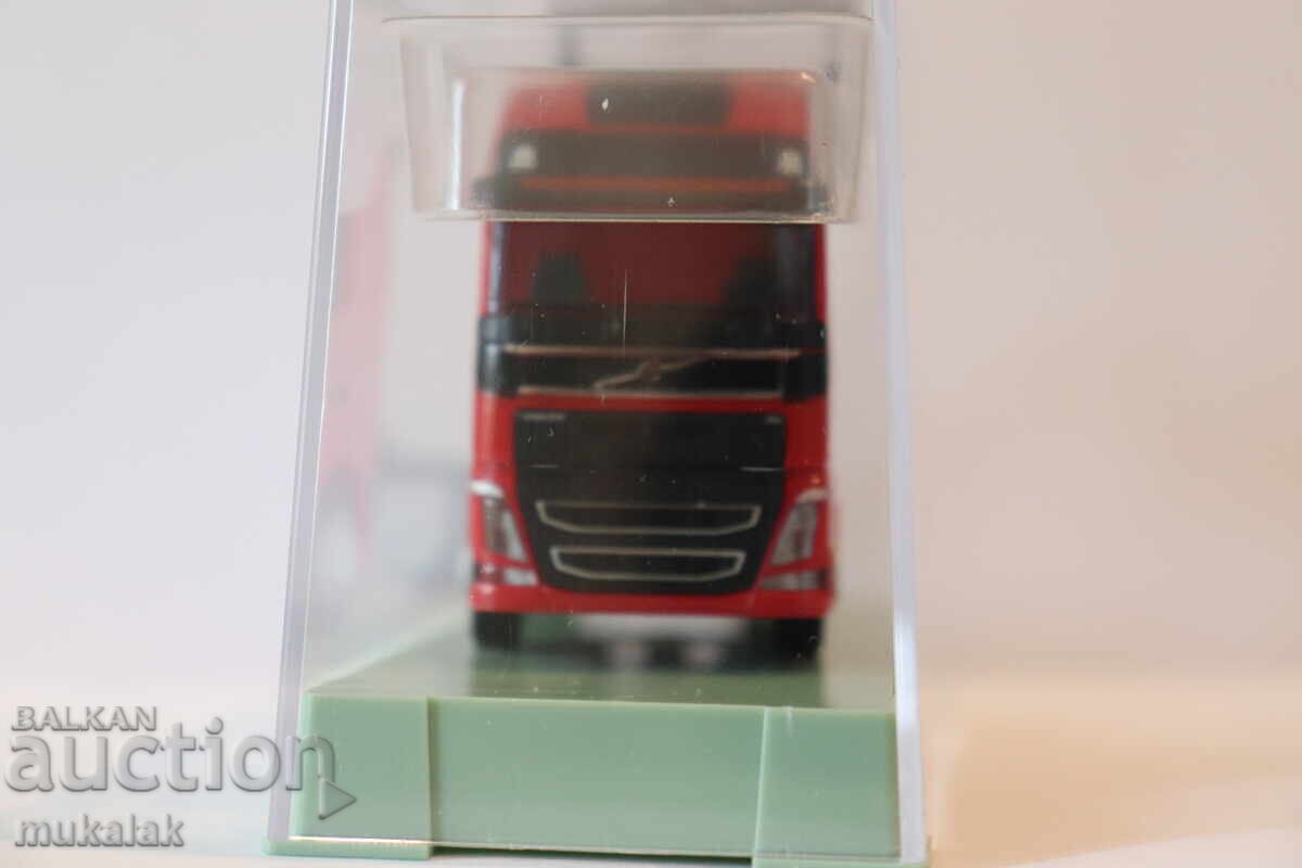 Аукцион AWM  H0 1/87 VOLVO  ВЛЕКАЧ  КАМИОН  МОДЕЛ  ТИР