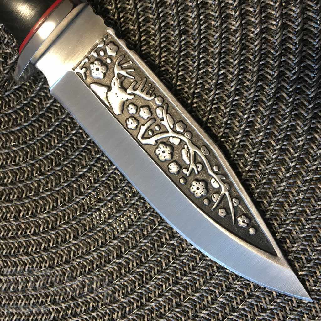 Auction  Richly engraved hunting knife with deer 120x230