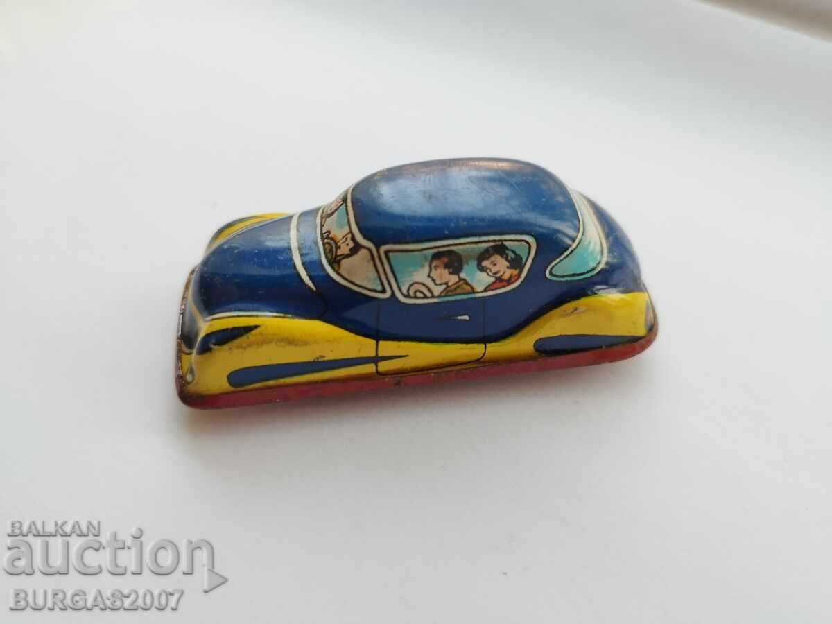 An old tin trolley with price 15.00 BGN | € 7.67 An old tin trolley with price 15.00 BGN | € 7.67