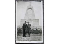 Стара семейна снимка фотография паметник