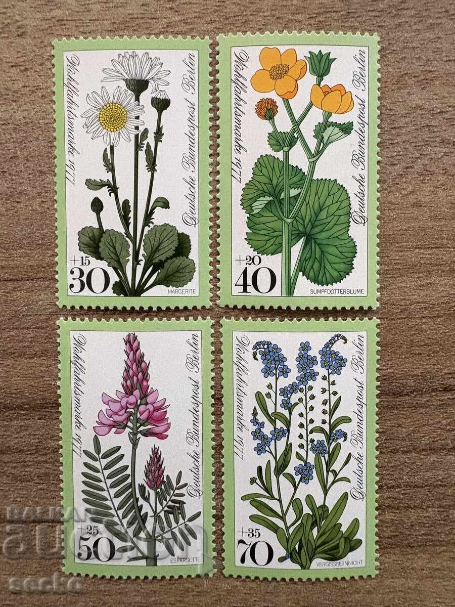 Berlin - Charity stamps - Flowers (1977) MNH