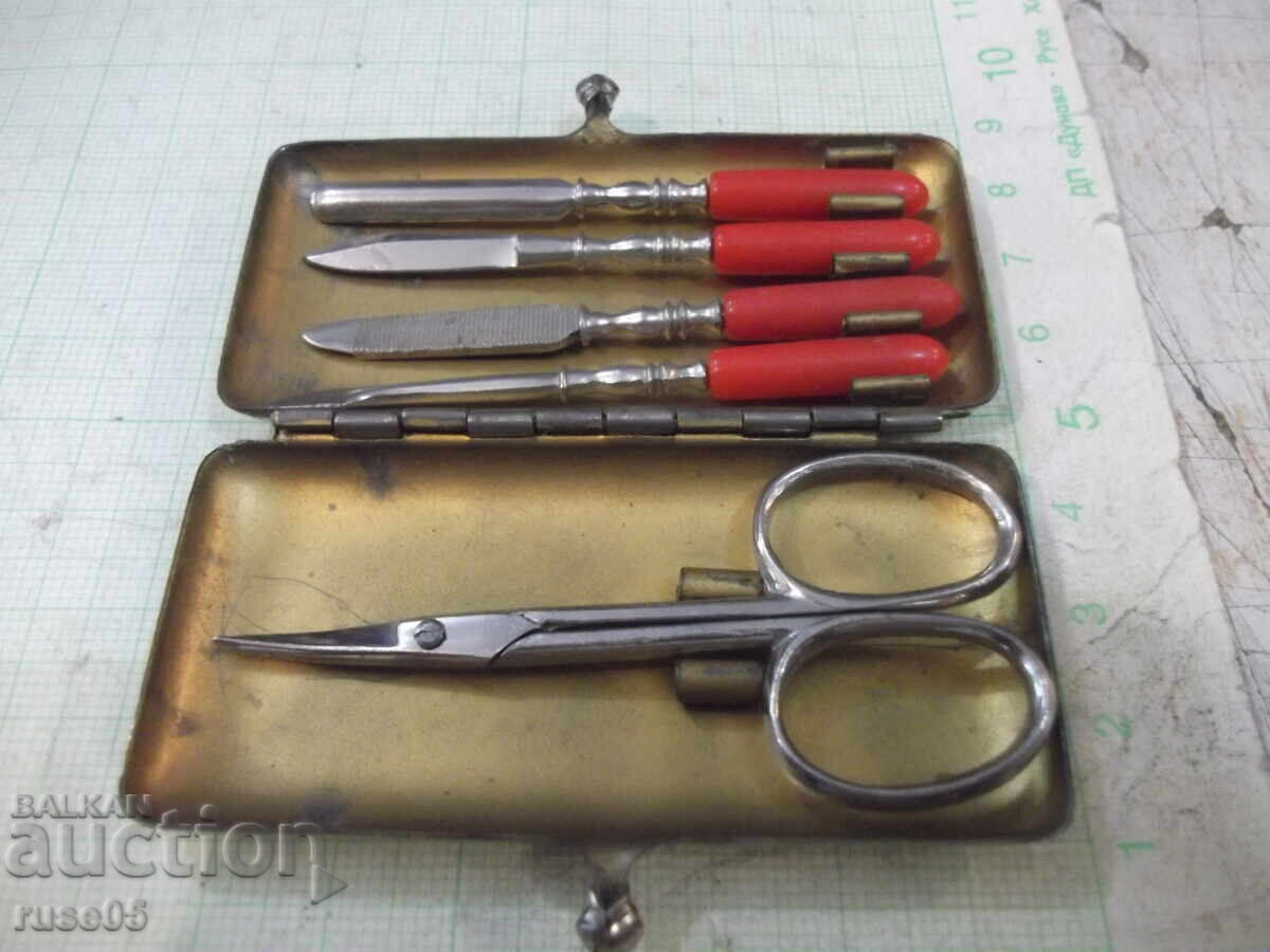 Delivery of Old Manicure Kit