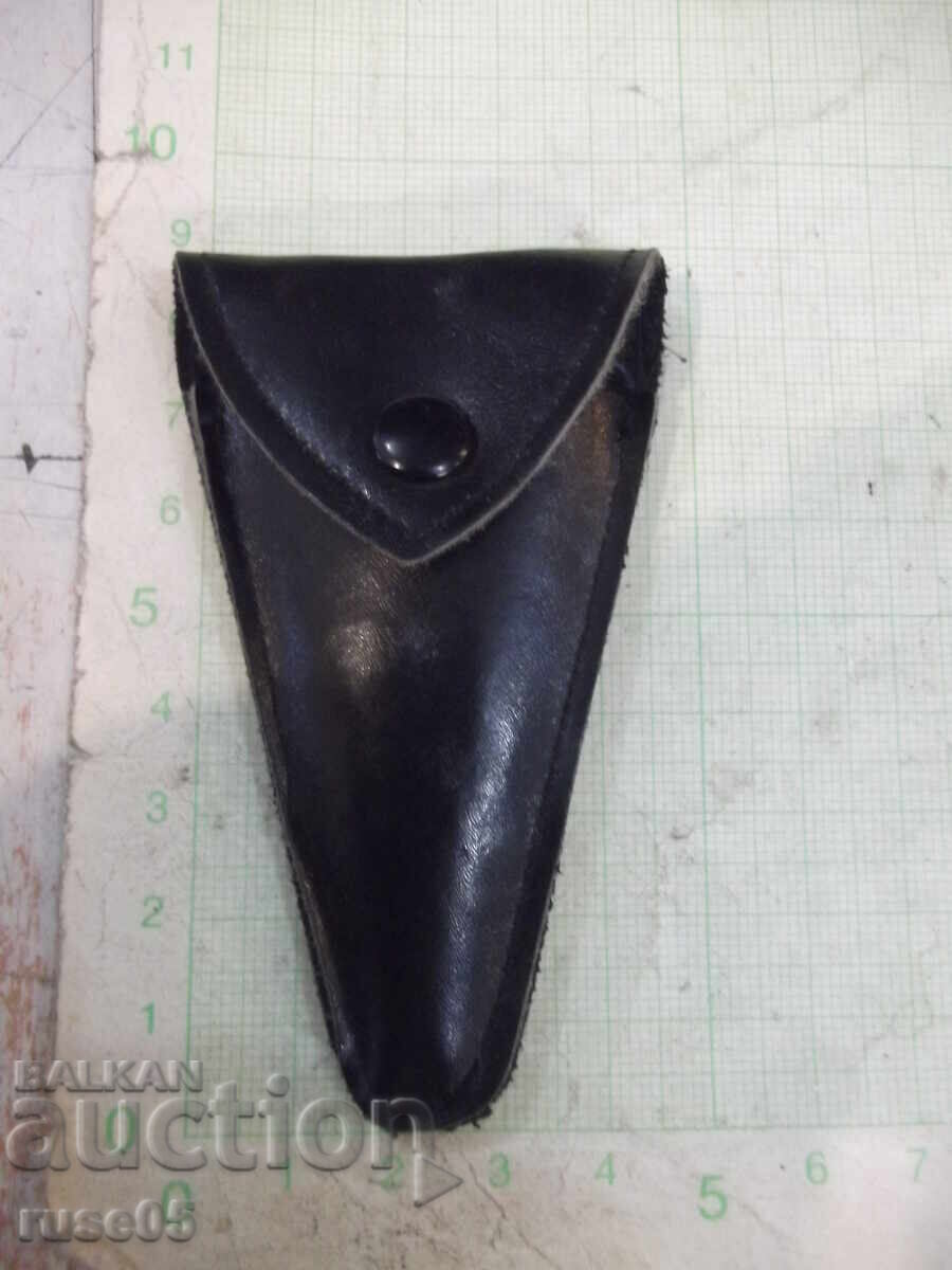 Auction  Manicure Case