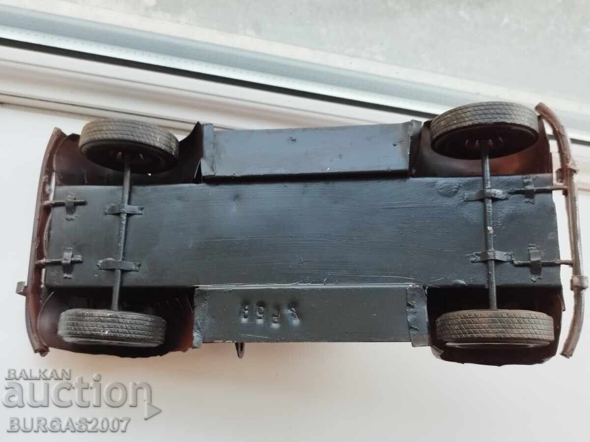 Jucărie veche de tablă, VW Broscuță - 6