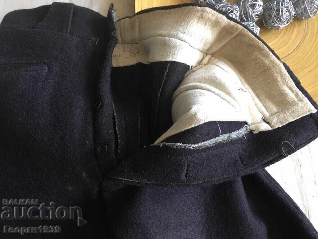 Licitație Pantalon rar de călărie (tip "breeches") Licitație Pantalon rar de călărie (tip "breeches")