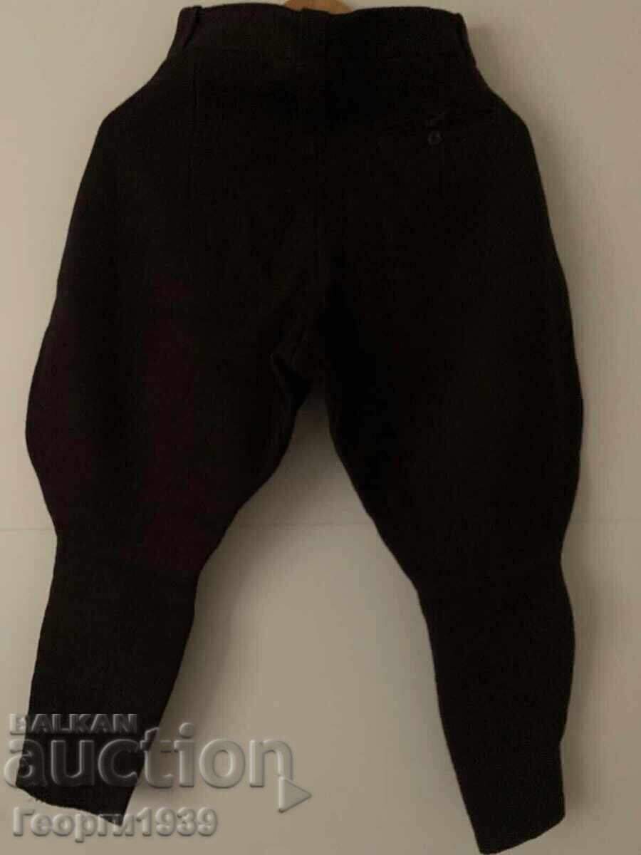 Livrarea Pantalon rar de călărie (tip "breeches") Livrarea Pantalon rar de călărie (tip "breeches")