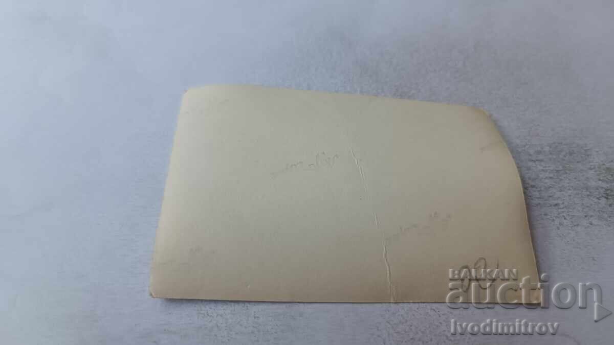 Φωτογραφία Νέων και κοριτσιών στην προβλήτα με τιμή 1.45 BGN | € 0.74 Φωτογραφία Νέων και κοριτσιών στην προβλήτα με τιμή 1.45 BGN | € 0.74