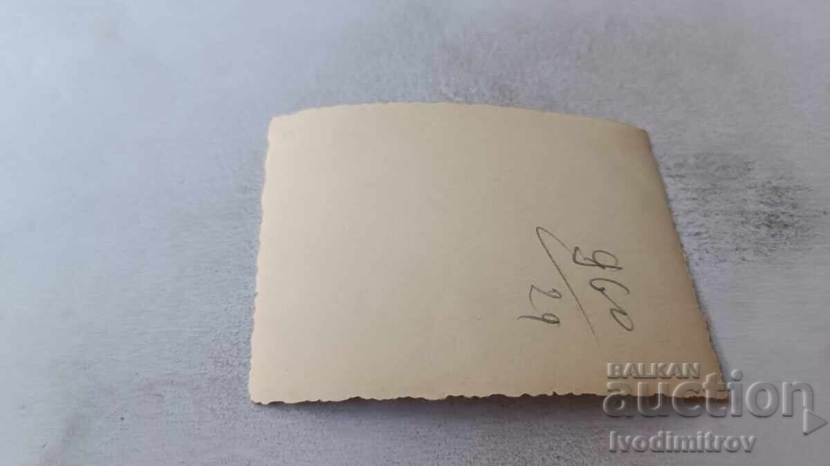 Φωτογραφία Σοφία Δύο νεαρά κορίτσια για μια βόλτα με τιμή 2.15 BGN | € 1.10 Φωτογραφία Σοφία Δύο νεαρά κορίτσια για μια βόλτα με τιμή 2.15 BGN | € 1.10