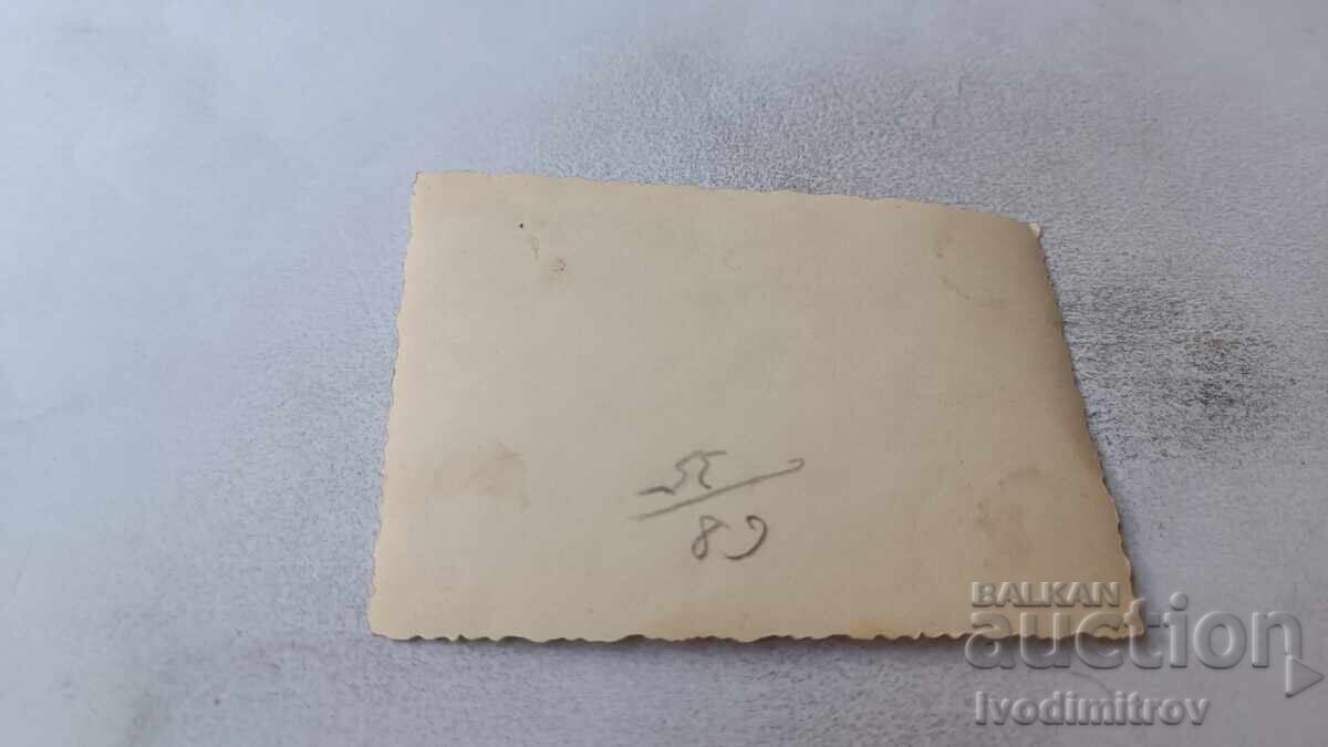 Φωτογραφία Σοφία Τρία νεαρά κορίτσια σε μια βόλτα με τιμή 2.15 BGN | € 1.10