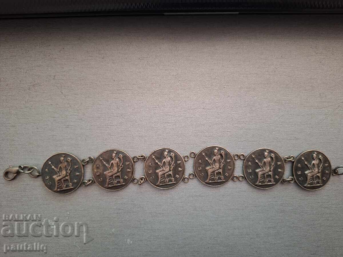 Brățară placată cu argint vechi cu preț 6.00 BGN | € 3.07 Brățară placată cu argint vechi cu preț 6.00 BGN | € 3.07