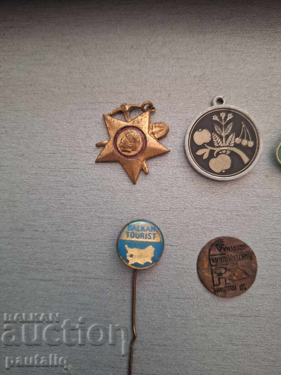 Lot of Kyustendil Badges with price 5.00 BGN | € 2.56