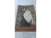 Снимка Жена с малко момиченце Картон