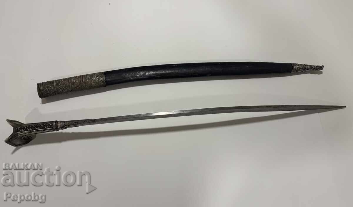 Стар ятаган с цена 3500.00 лв. | € 1789.52 Стар ятаган с цена 3500.00 лв. | € 1789.52