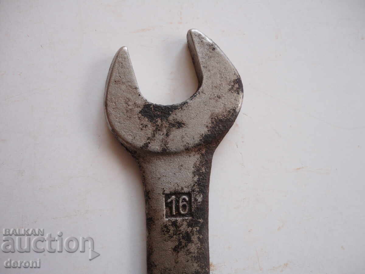 Delivery of German Wrench DowiDat 16/17