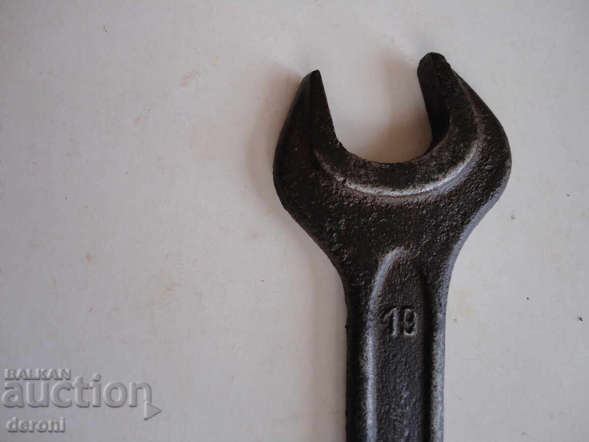 Delivery of German Wrench DIN 895