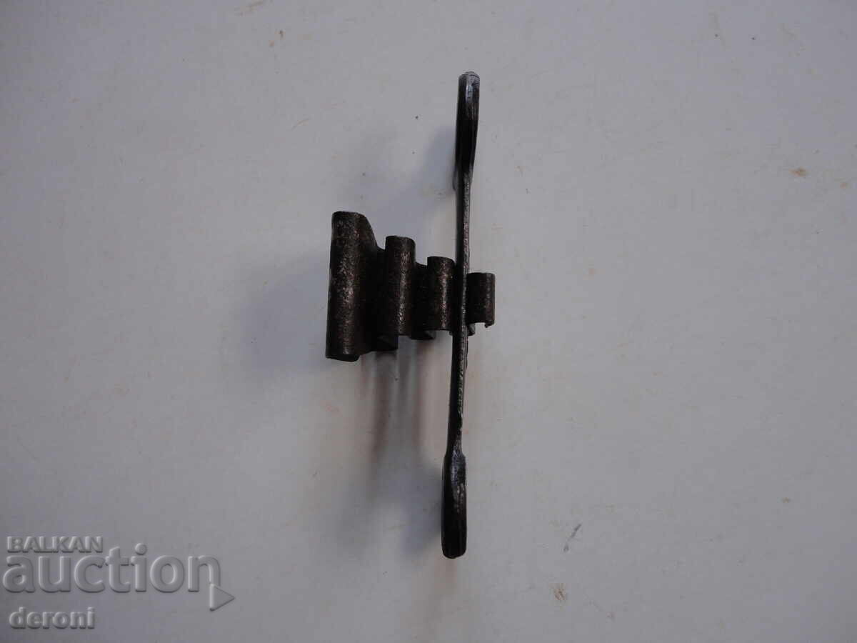 Παράδοση Παλαιός γερμανικός σφιγκτήρας για γαλλικά κλειδιά Παράδοση Παλαιός γερμανικός σφιγκτήρας για γαλλικά κλειδιά