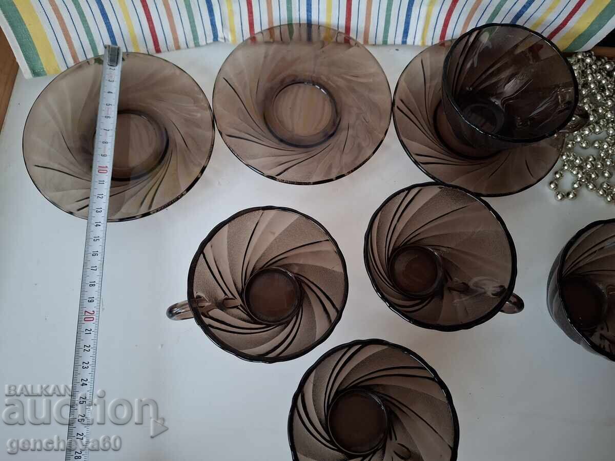 Δημοπρασία Σερβίς τσαγιού, καφέ από Duralex Δημοπρασία Σερβίς τσαγιού, καφέ από Duralex