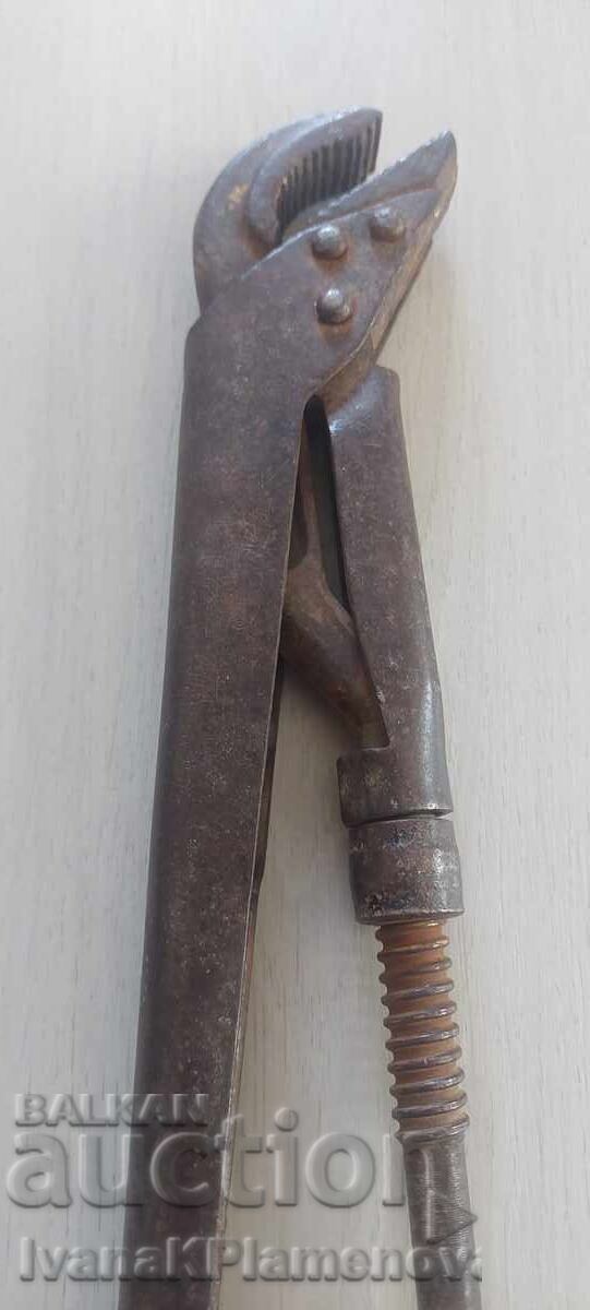 Licitație Cheie de la soc