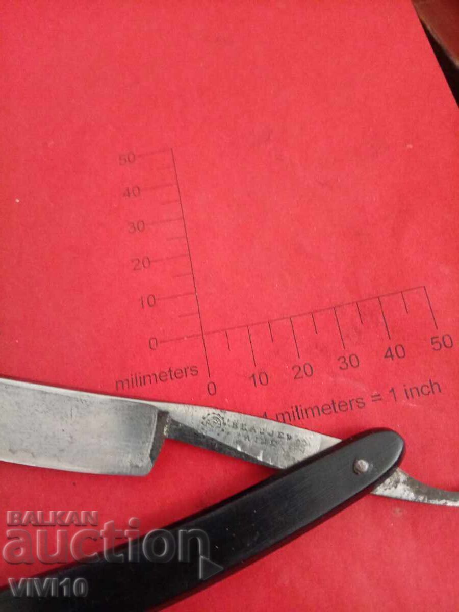 Brici vechi francez cu preț € 20.00 | 39.12 BGN