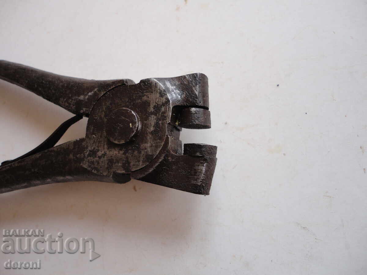 Немски Армейски клещи D.R.P.  Quennet D.R.G.M. с цена 90.00 лв. | € 46.02