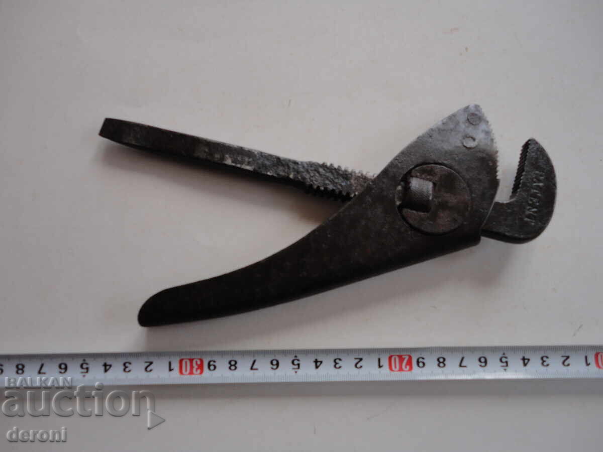 Adjustable wrench Patent