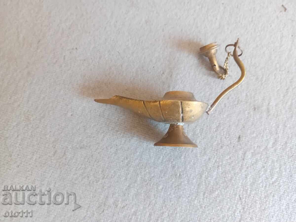 Аукцион МАЛКА БРОНЗОВА МАСЛЕНА ЛАМПА