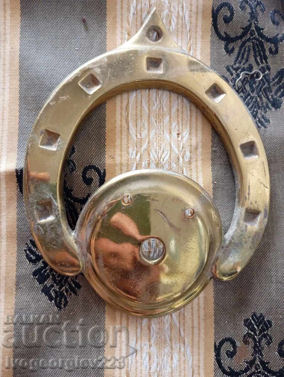 Μεταλλική απλίκα άλογου πέταλο