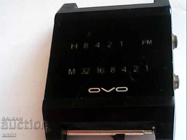 Auction Electronic 4-hour watch works without battery 2 pieces medal Auction Electronic 4-hour watch works without battery 2 pieces medal