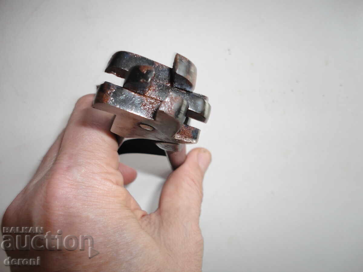 Доставка на Немски армейски клещи 5