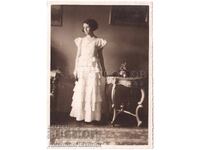 1934 ΠΑΛΙΑ ΦΩΤΟΓΡΑΦΙΑ ΟΜΟΡΦΗ ΝΕΑ ΓΥΝΑΙΚΑ ΕΚΤΟΣ ΕΣΤΙΑΣΗΣ Ε067