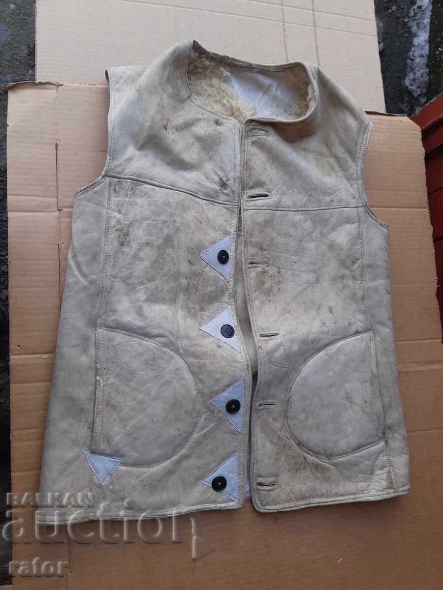 Военен кожен елек , елече Царство България , Втора свет в-на с цена 50.00 лв. | € 25.56