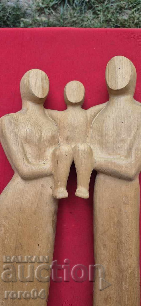 ΠΑΛΑΙΑ ΒΟΥΛΓΑΡΙΚΗ ΞΥΛΙΝΗ ΓΛΥΠΤΙΚΗ - ΟΙΚΟΓΕΝΕΙΑ με τιμή 189.00 BGN | € 96.63