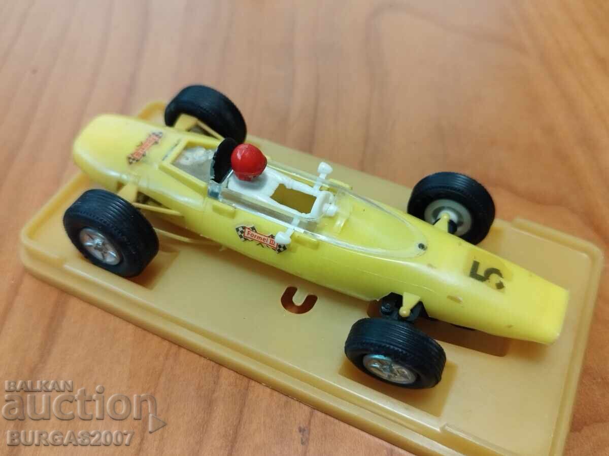 Auction Plastic trolley Auction Plastic trolley