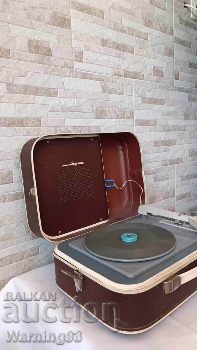 Παράδοση Παλιό γραμμόφωνο με λυχνίες - Νεανικό - Κατασκευασμένο στην ΕΣΣΔ - 1950"