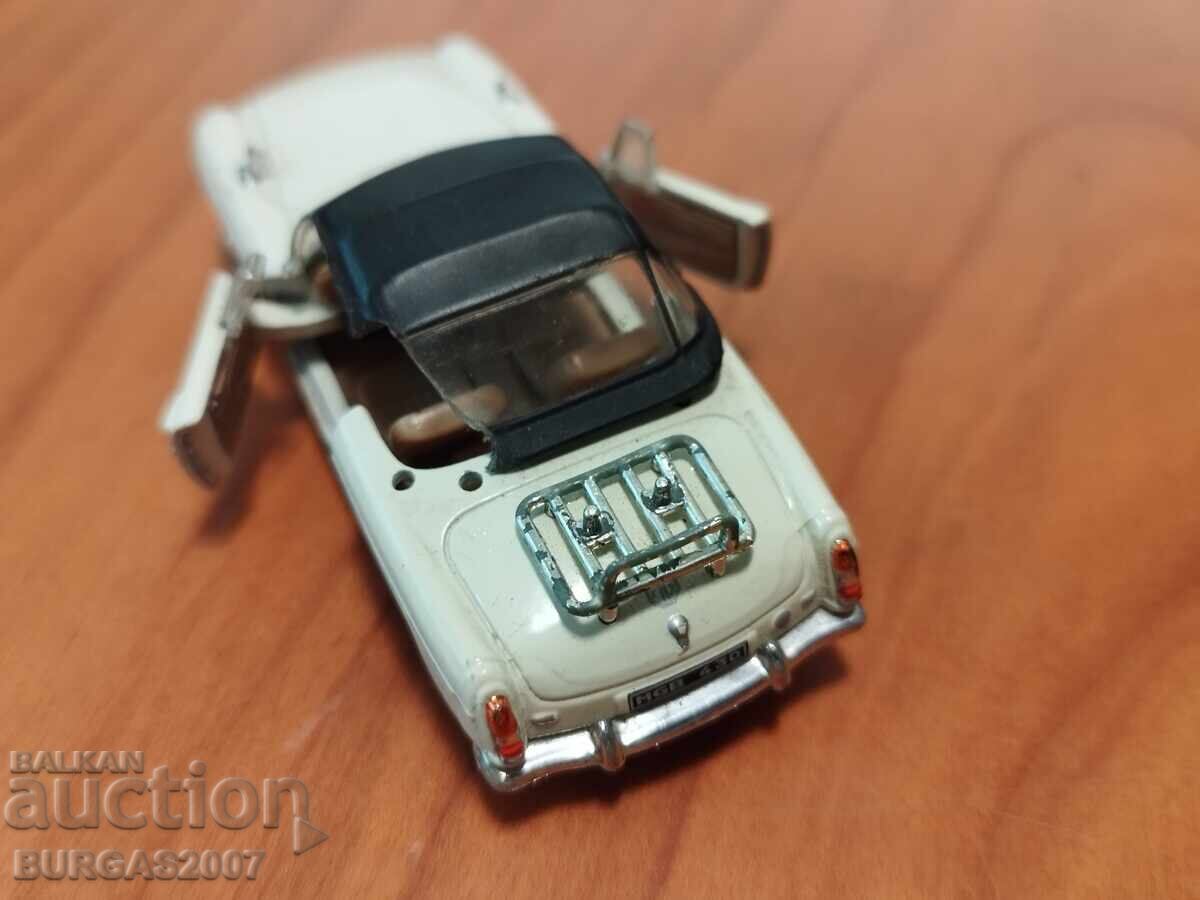 Delivery of Old metal cart Delivery of Old metal cart