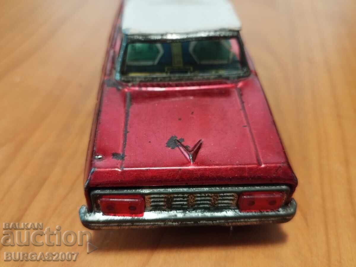 Auction An old tin trolley Auction An old tin trolley