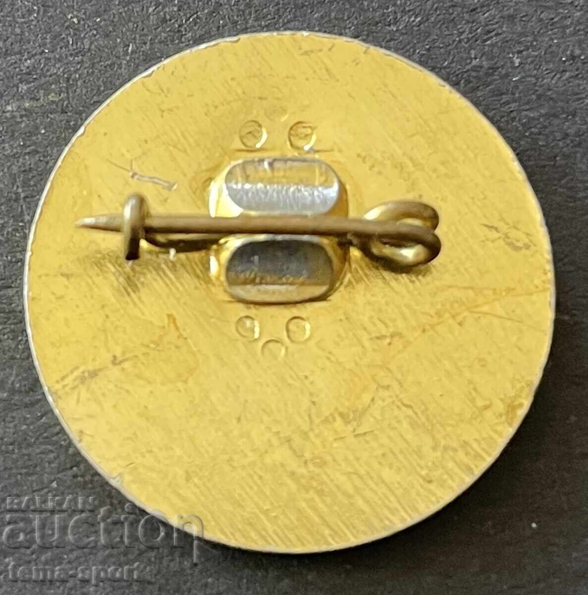 1647 България знак 40т. футболен клуб Академик София 1984г. с цена 5.00 лв. | € 2.56