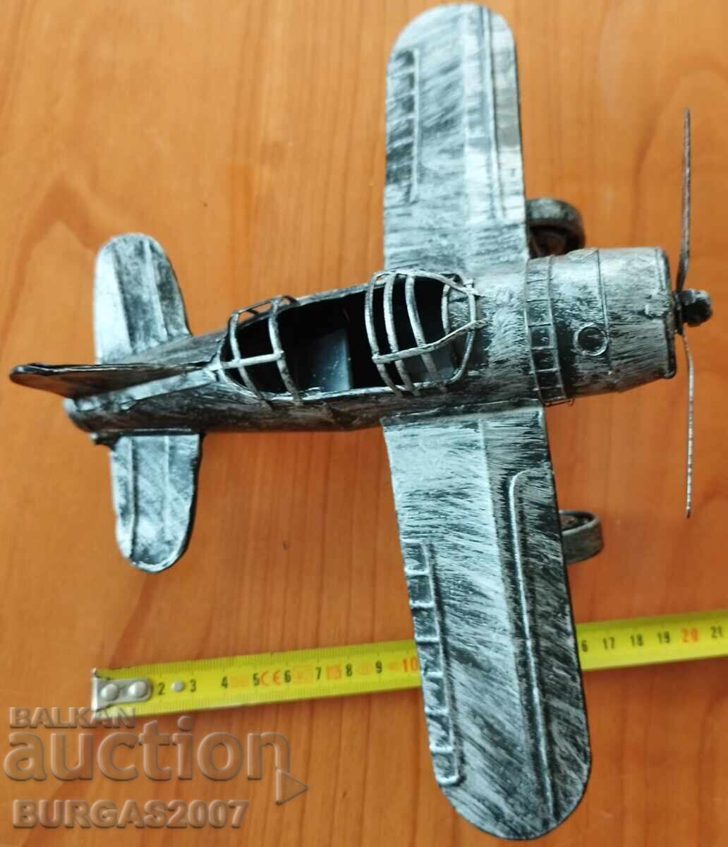 Auction  Old tin toy, airplane