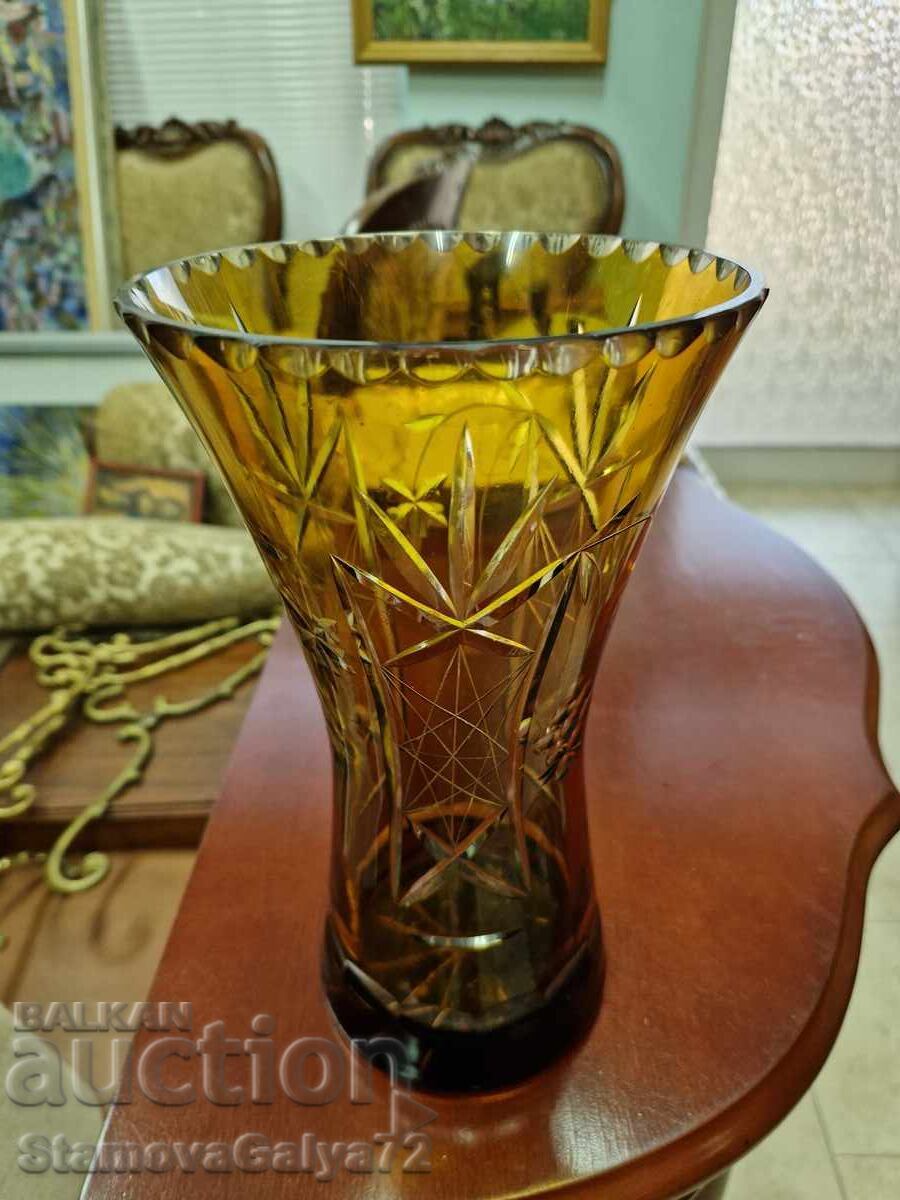 Vază antică superbă din cristal Boemia Bochemia cu preț 80.00 BGN | € 40.90 Vază antică superbă din cristal Boemia Bochemia cu preț 80.00 BGN | € 40.90