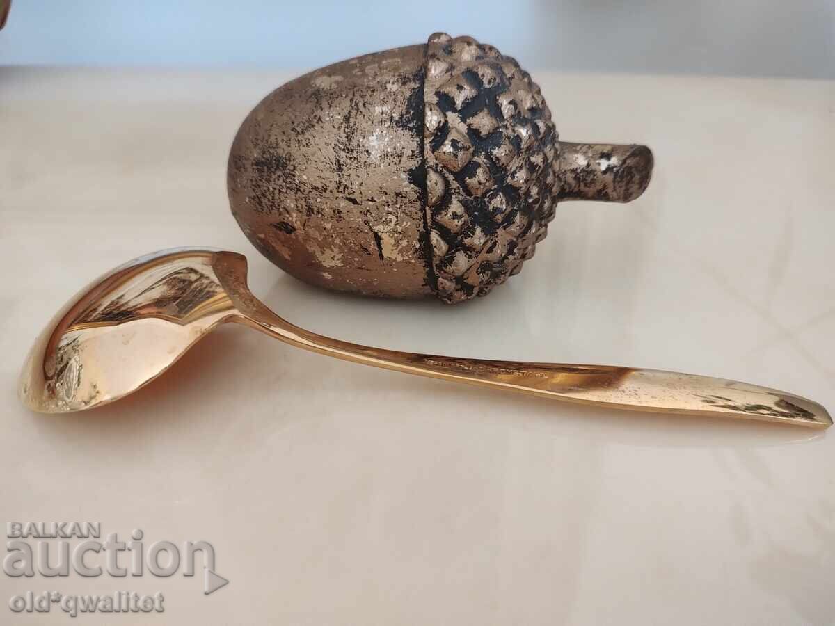 Auction Old device, material: metal, gold plating 23 karat, stamp Auction Old device, material: metal, gold plating 23 karat, stamp