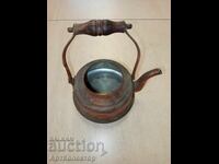 Стар чайник меден калайдисан