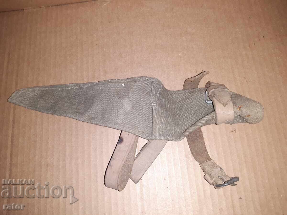 Auction  Carrier, case, and shovel cover for an entrenching tool