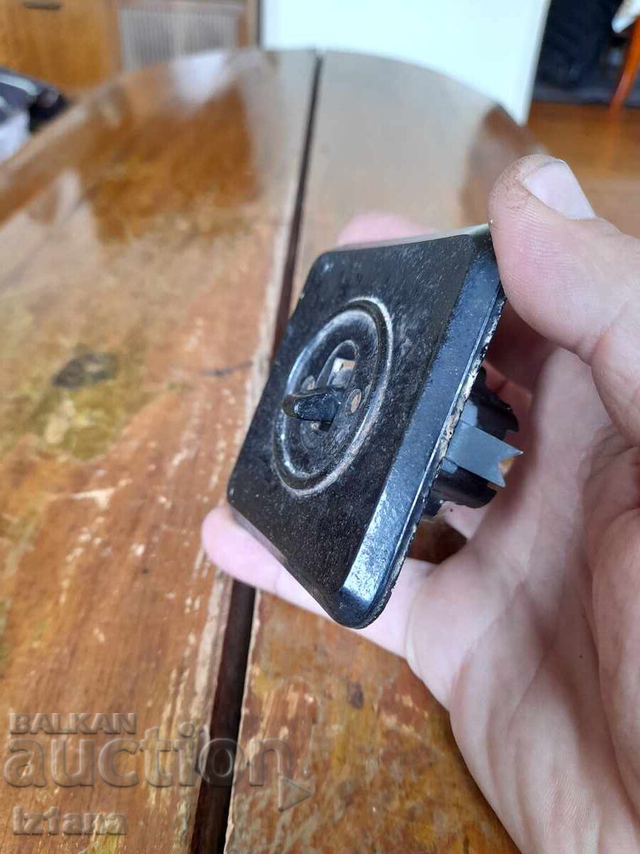 Auction  Old electrical switch