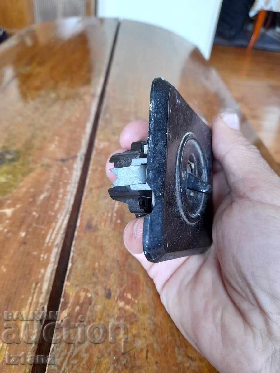 Delivery of Old electrical switch