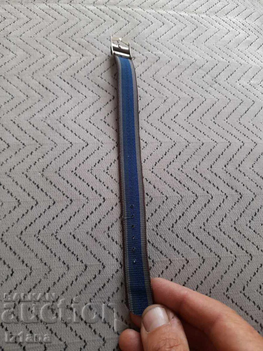 Доставка на Стара каишка за часовник Доставка на Стара каишка за часовник