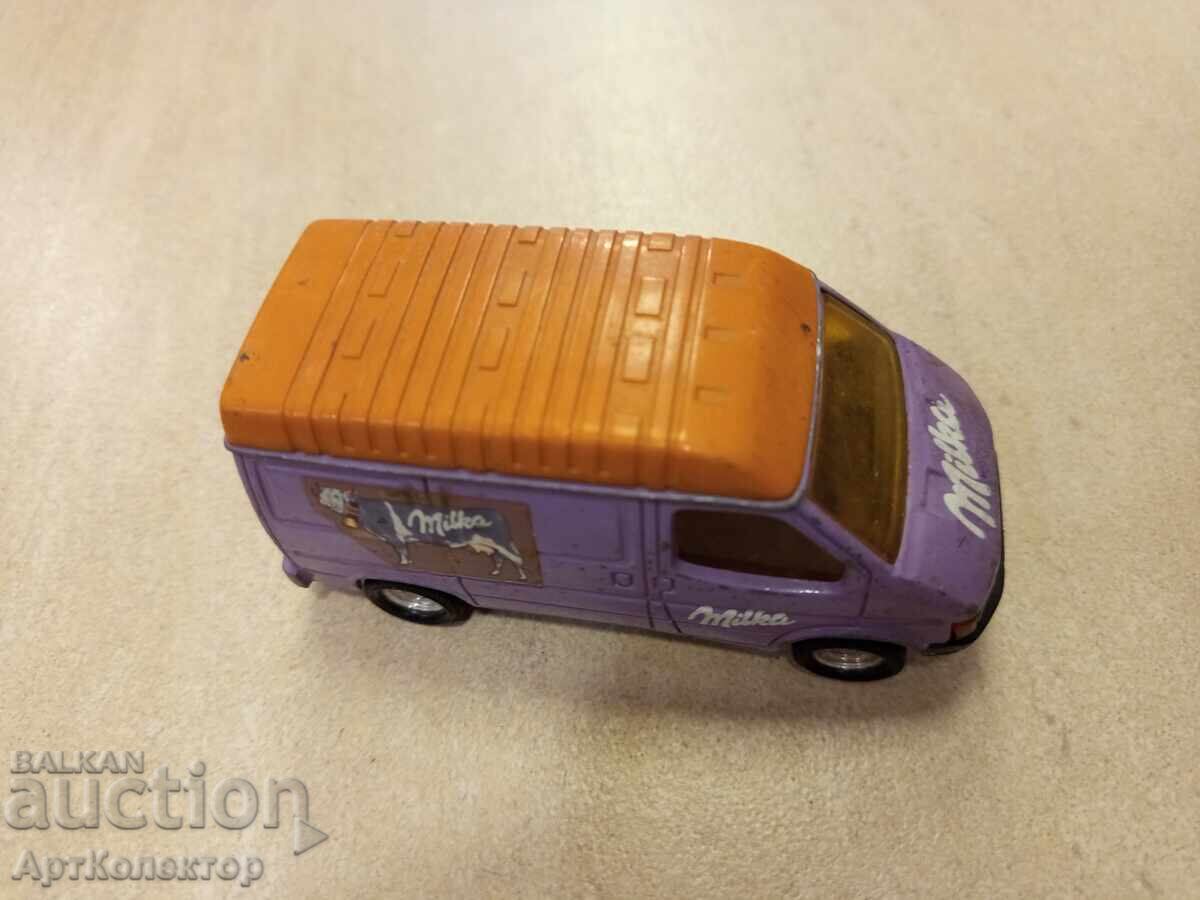 Кола количка Matchbox Super king ford transit с цена 15.00 лв. | € 7.67