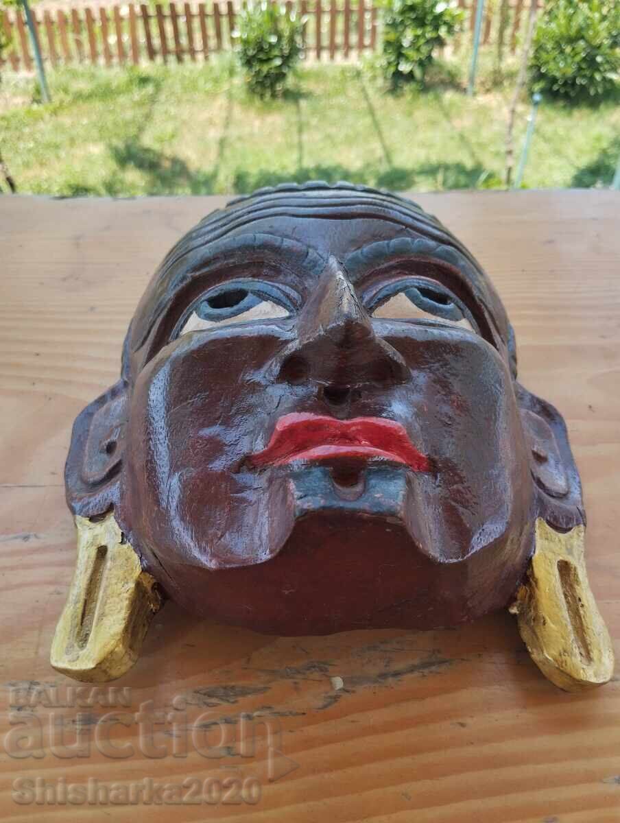 Παλιά ξύλινη μάσκα με τιμή 50.00 BGN | € 25.56