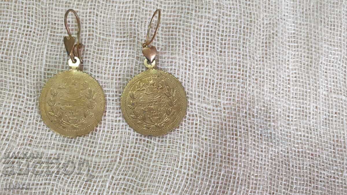 Αρχαία σκουλαρίκια με οθωμανικά μετάλλια Αρχαία σκουλαρίκια με οθωμανικά μετάλλια
