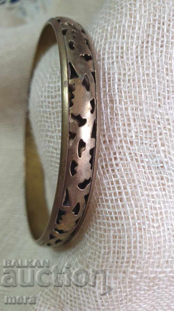 Antique brass bracelet with price 20.00 BGN | € 10.23